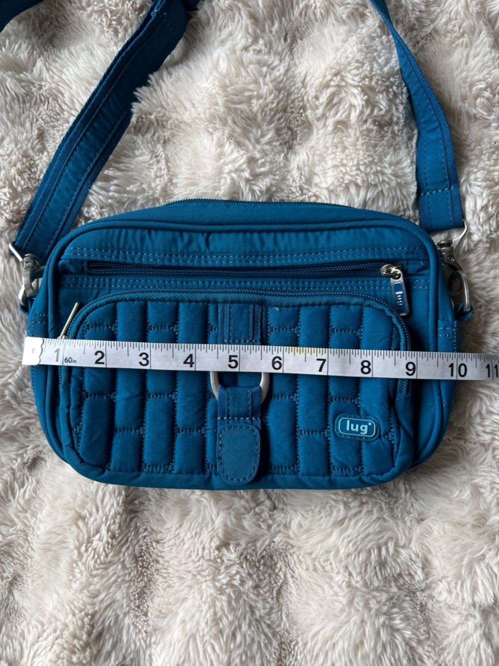 Lug Quilted Crossbody Bag Teal Blue Travel Purse Casual Summer Vacation Bag - Picture 11 of 13
